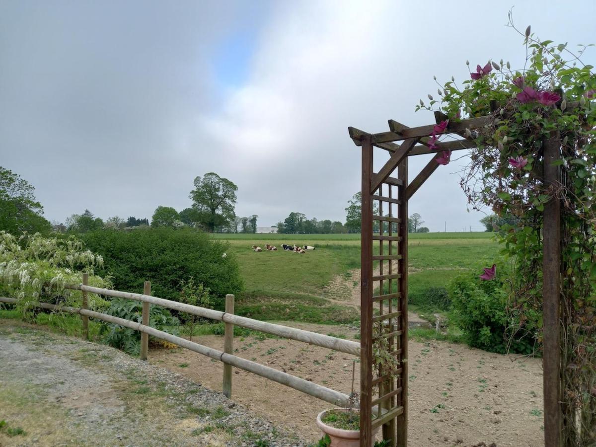 Studio Dans Une Longere En Pierre A La Campagne Leilighet Saint-Ovin Eksteriør bilde